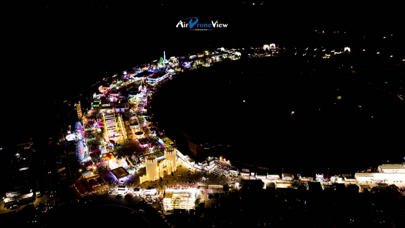 Las fotos aéreas nocturnas con drones de la Feria de Badajoz